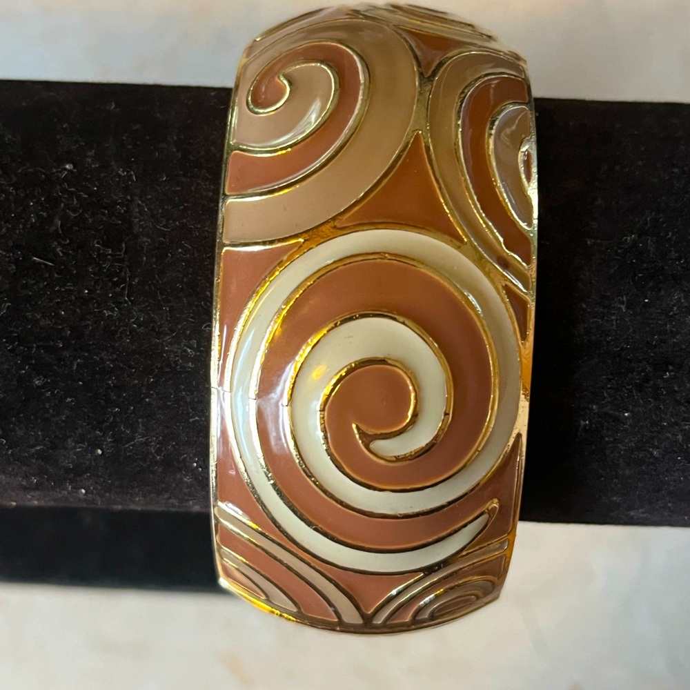 Brown swirl bracelet